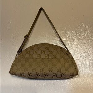 GUCCI ♥️ 💯 % authentic VINTAGE MONOGRAM HALF MOON MINI POUCHETTE BAG